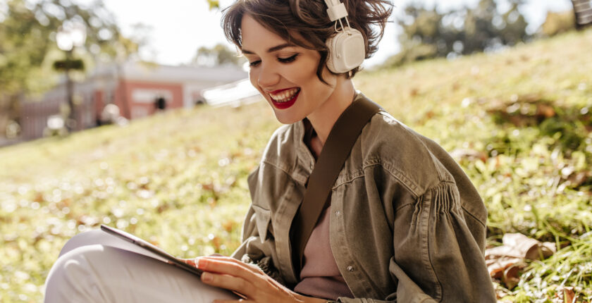 translator, digital nomad