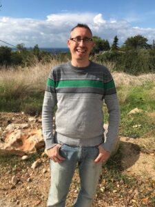yoav g